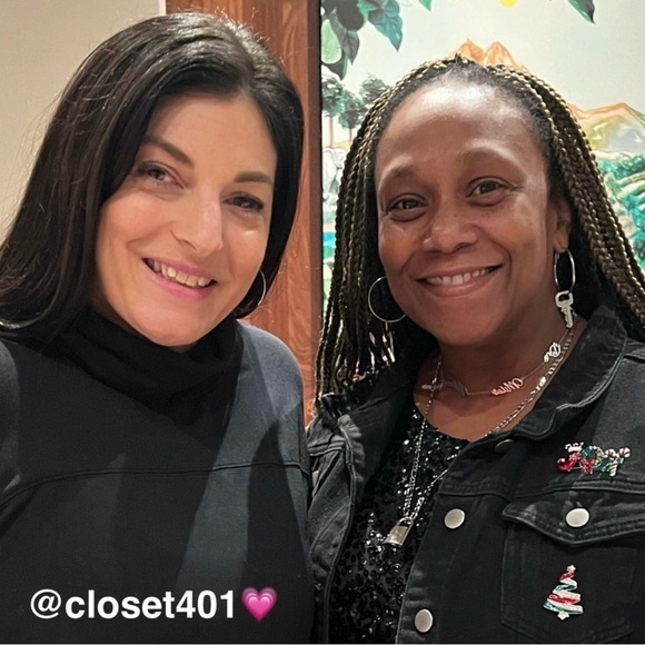 ✨✨Wanna be in the know?! Like this flyer to know when I’m going live ✨✨ - Picture 9 of 16